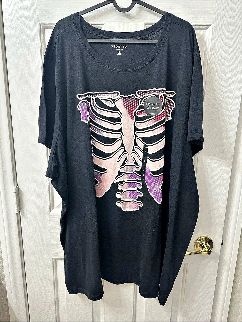 Torrid Top Classic Fit Heritage Jersey Graphic Tee Black Purple Halloween 5X NWT